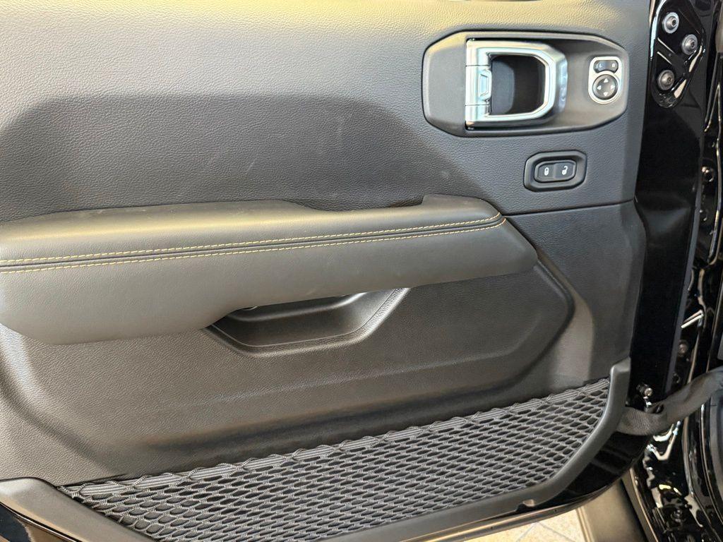 new 2025 Jeep Wrangler car, priced at $95,922