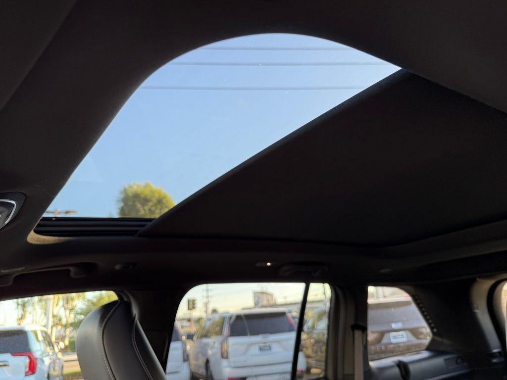 new 2025 Jeep Grand Cherokee car, priced at $45,876