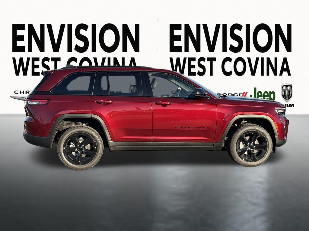 new 2025 Jeep Grand Cherokee car, priced at $45,876