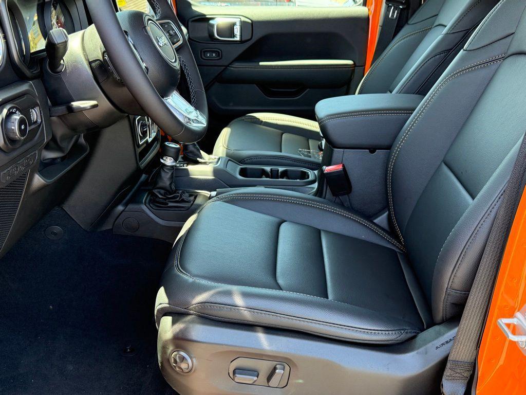 new 2025 Jeep Wrangler car, priced at $48,696