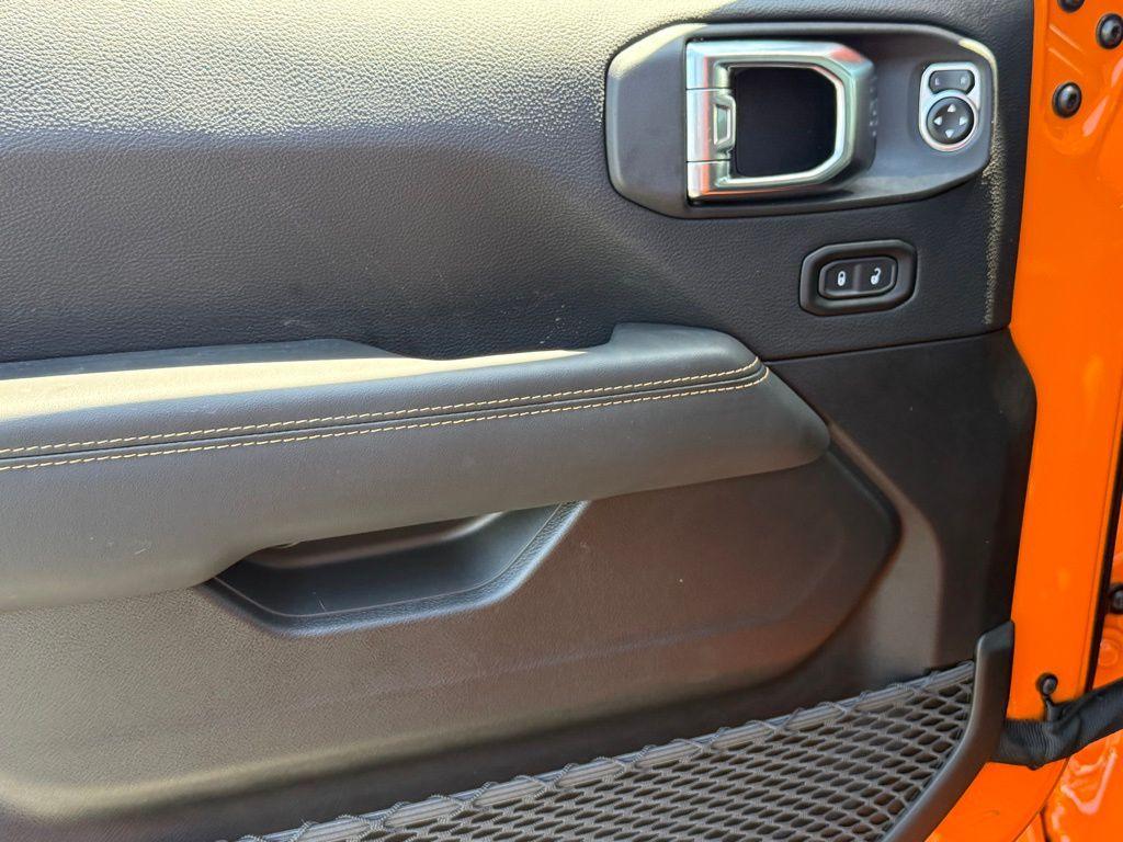 new 2025 Jeep Wrangler car, priced at $48,696