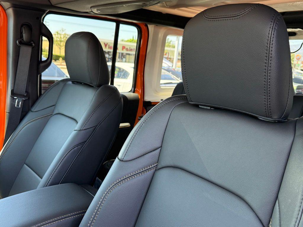 new 2025 Jeep Wrangler car, priced at $48,696