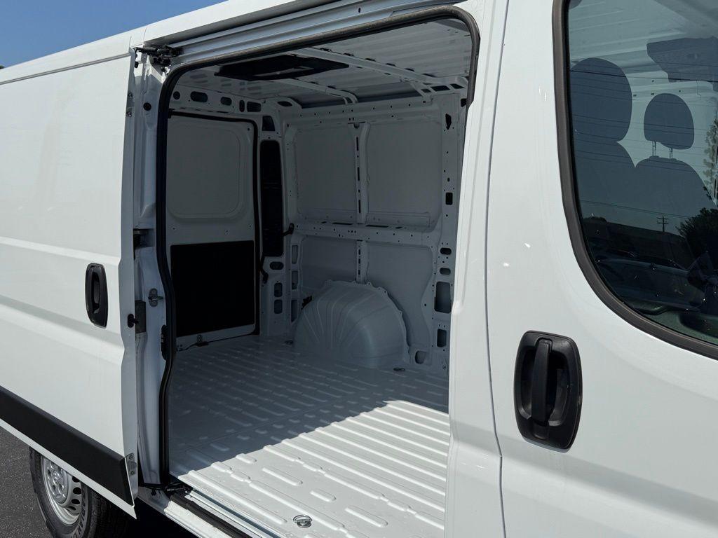 new 2025 Ram ProMaster 1500 car, priced at $42,377