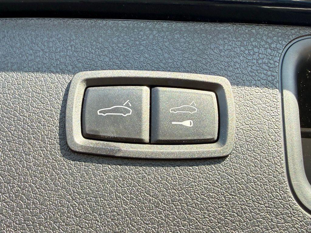 used 2022 Porsche Macan car, priced at $38,264