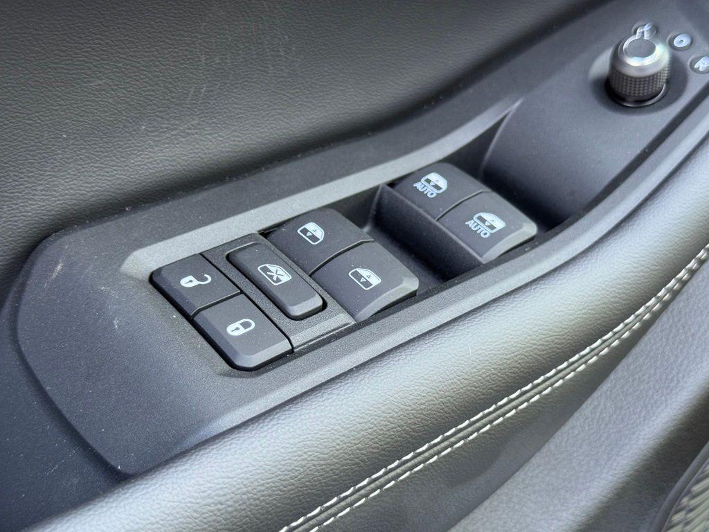 new 2025 Jeep Grand Cherokee L car, priced at $41,016