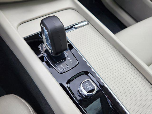 new 2025 Volvo XC60 Plug-In Hybrid car, priced at $61,700