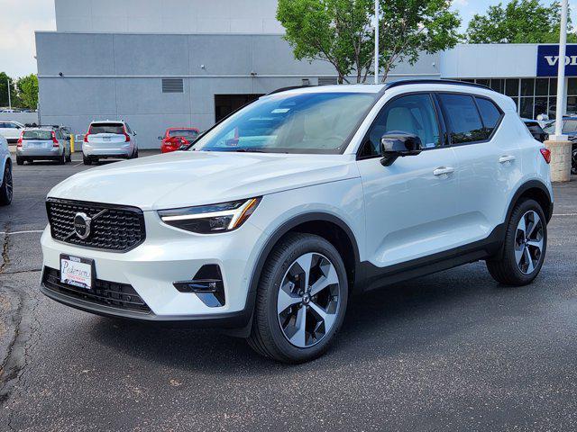 new 2025 Volvo XC40 car, priced at $45,835