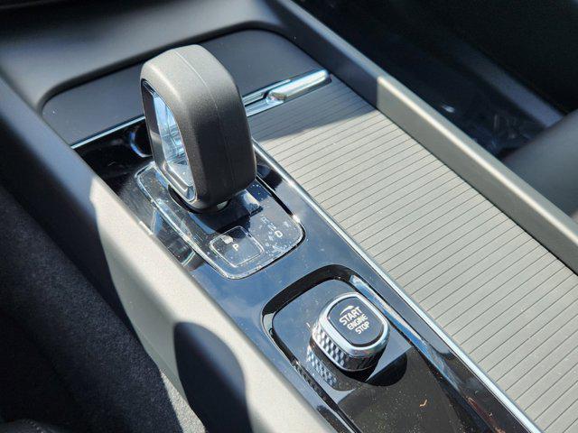 new 2025 Volvo XC60 car, priced at $51,535