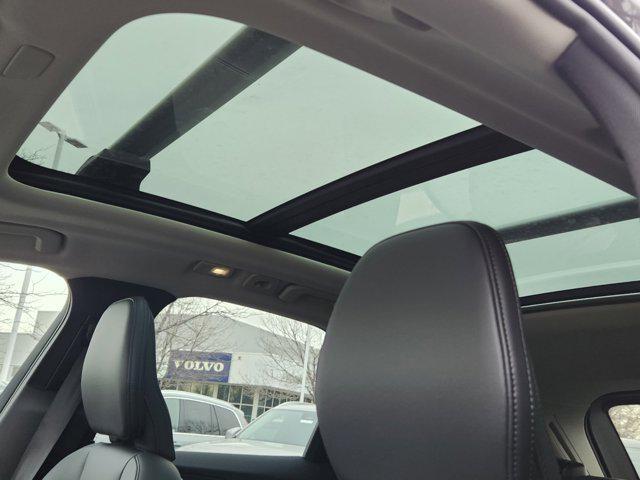 new 2025 Volvo XC60 car, priced at $44,535