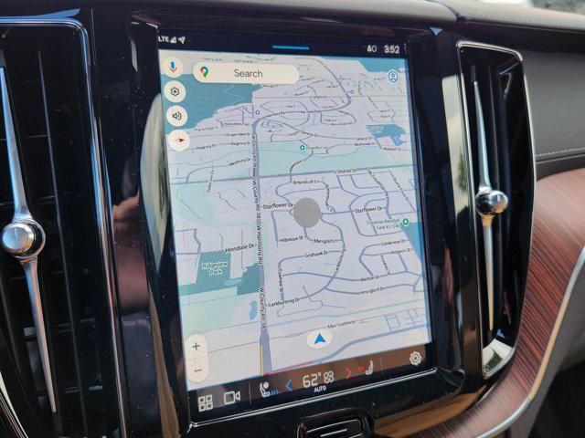 new 2025 Volvo XC60 car, priced at $55,660