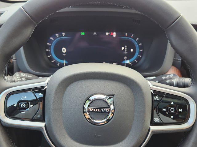 new 2025 Volvo XC60 car, priced at $55,660