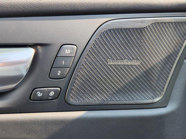 new 2026 Volvo XC60 car, priced at $54,625