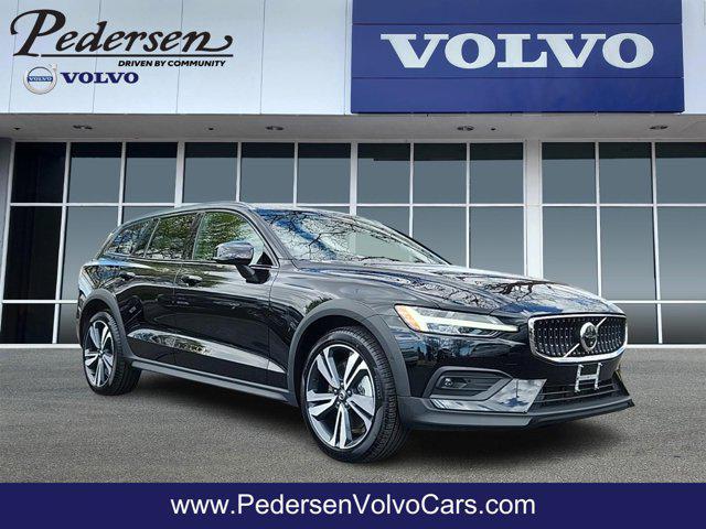 used 2023 Volvo V60 Cross Country car, priced at $47,090
