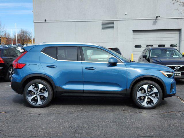new 2025 Volvo XC40 car, priced at $45,955