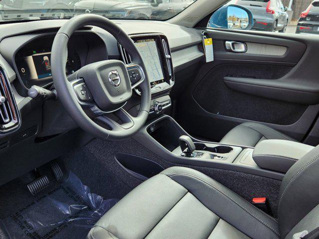 new 2025 Volvo XC40 car, priced at $45,955