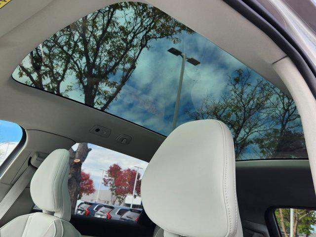 new 2025 Volvo EX90 car, priced at $78,060