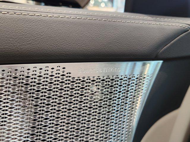 new 2025 Volvo EX90 car, priced at $82,140