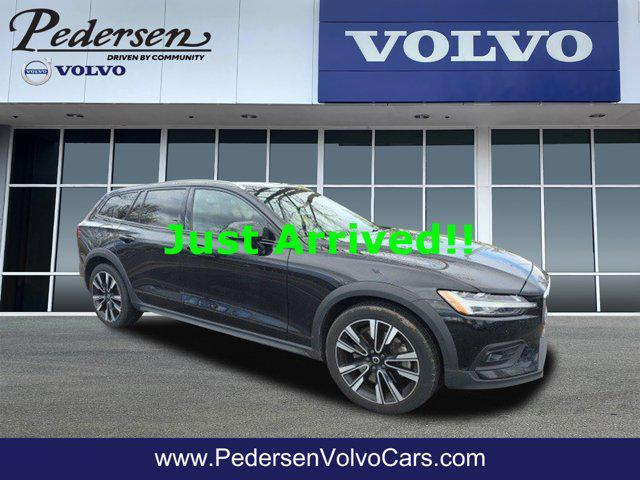 used 2021 Volvo V60 Cross Country car, priced at $34,989