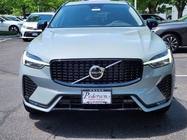new 2025 Volvo XC60 car, priced at $54,545