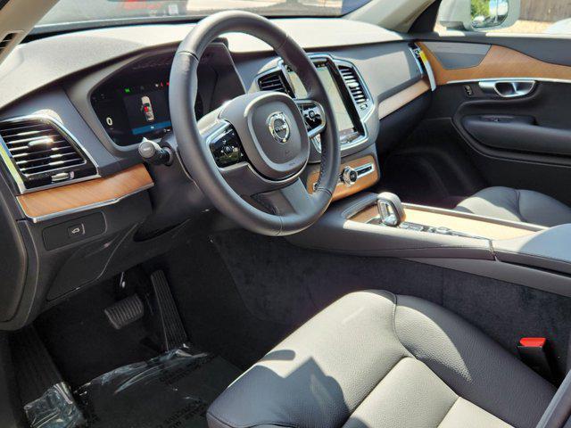 new 2025 Volvo XC90 car, priced at $62,455