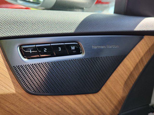 new 2025 Volvo XC90 car, priced at $62,455