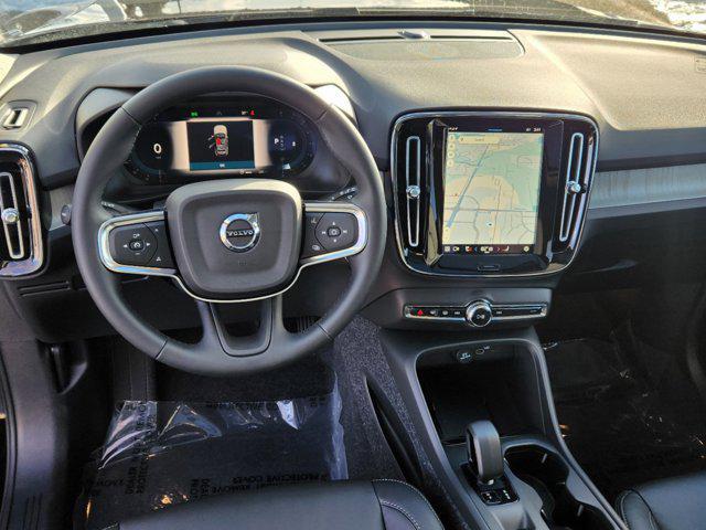 new 2025 Volvo XC40 car, priced at $40,515