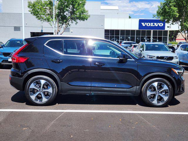 new 2025 Volvo XC40 car, priced at $40,015