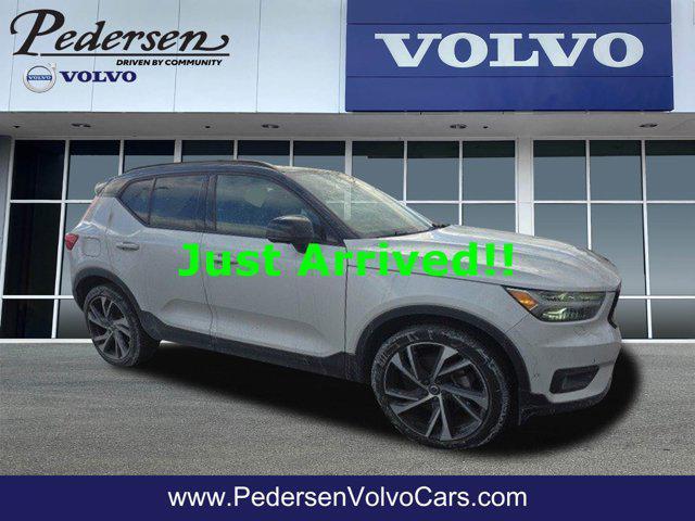 used 2022 Volvo XC40 car, priced at $35,690