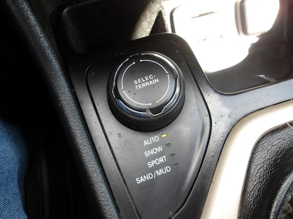 used 2015 Jeep Cherokee car, priced at $8,495