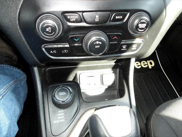 used 2015 Jeep Cherokee car