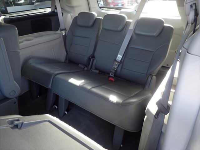 used 2009 Volkswagen Routan car, priced at $7,245