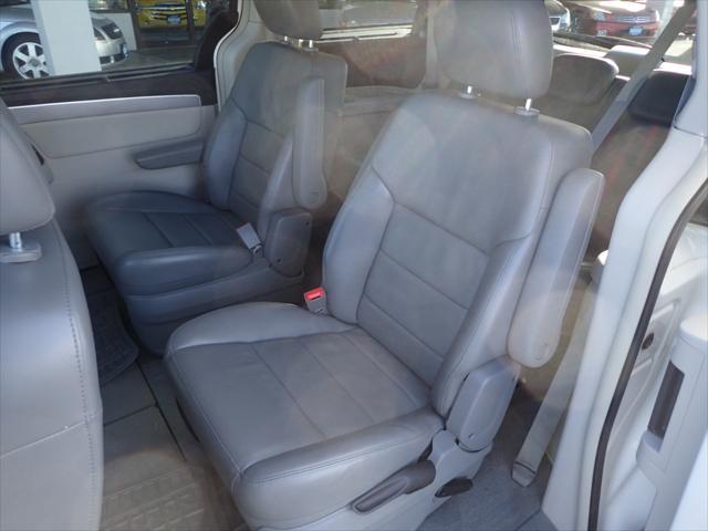 used 2009 Volkswagen Routan car, priced at $7,245