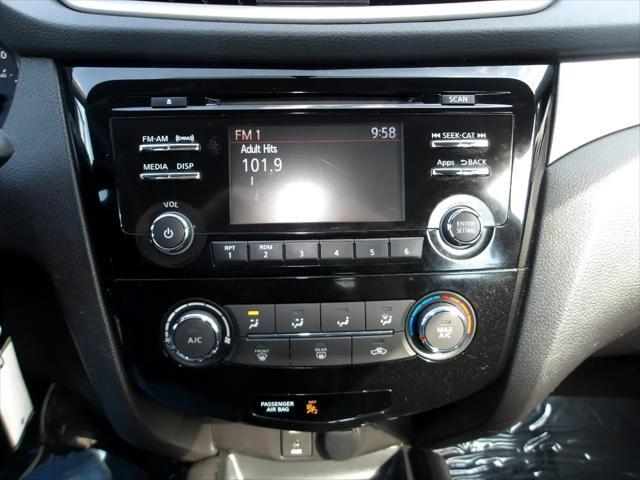 used 2016 Nissan Rogue car