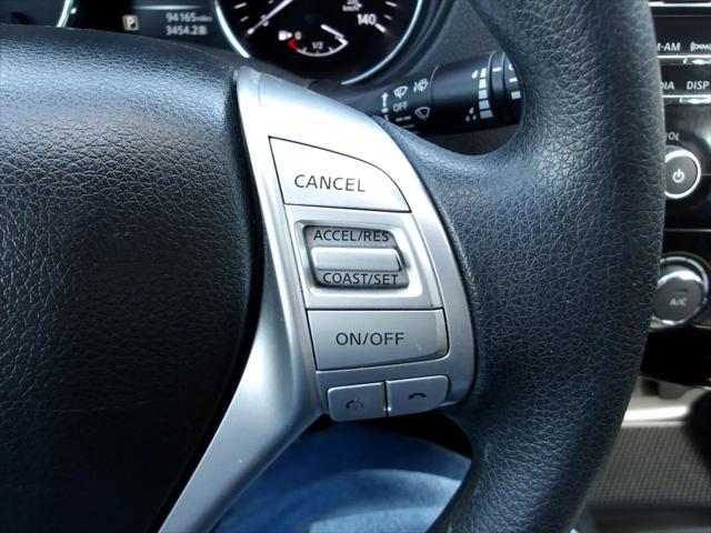 used 2016 Nissan Rogue car