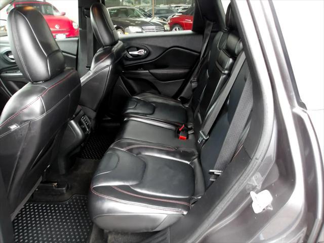 used 2015 Jeep Cherokee car, priced at $10,995