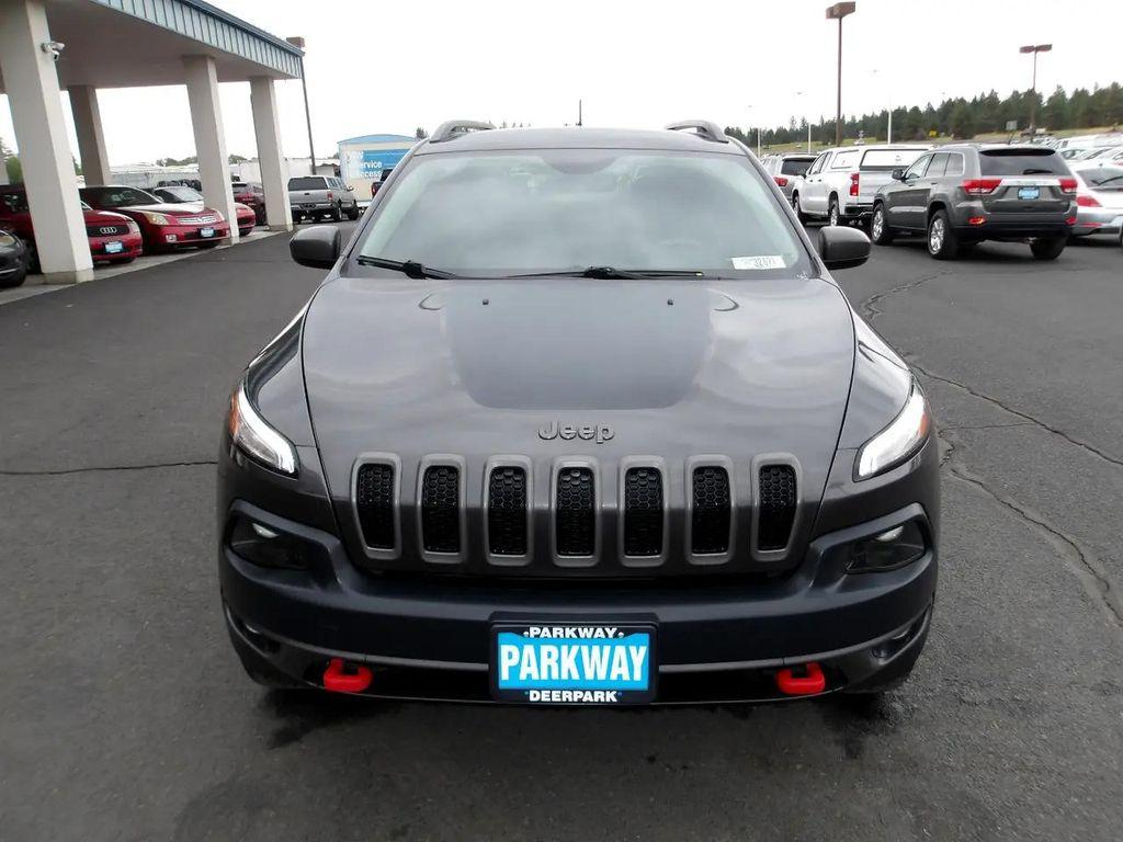 used 2015 Jeep Cherokee car, priced at $10,745