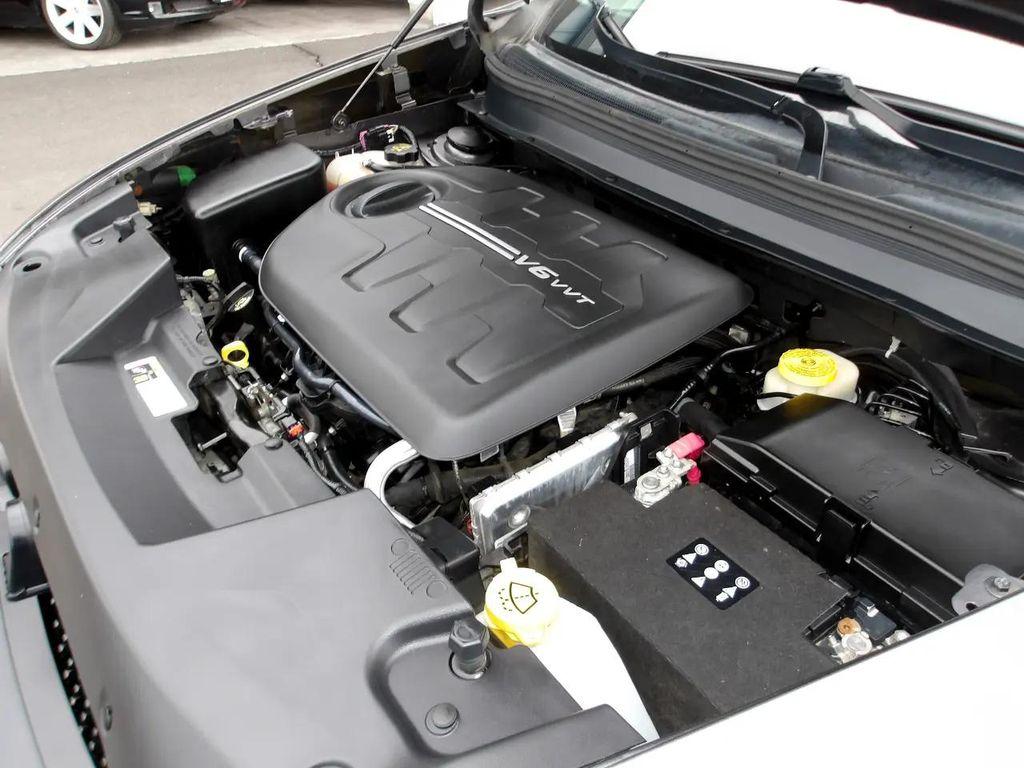 used 2015 Jeep Cherokee car, priced at $10,745