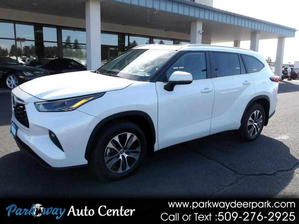 used 2023 Toyota Highlander car, priced at $42,995
