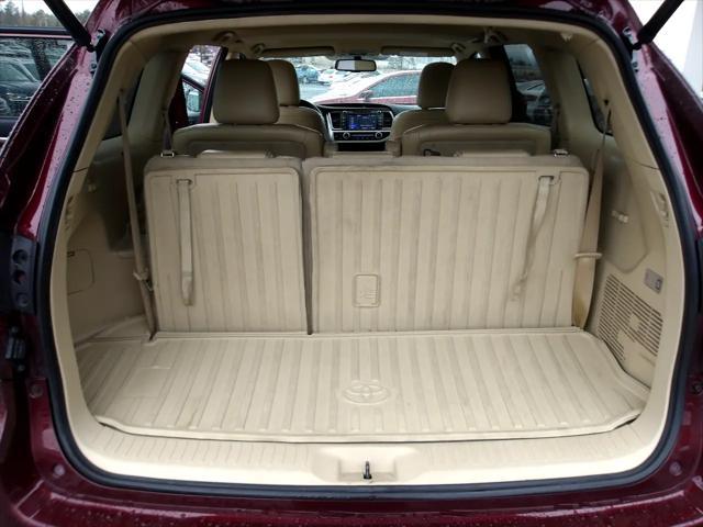 used 2016 Toyota Highlander car