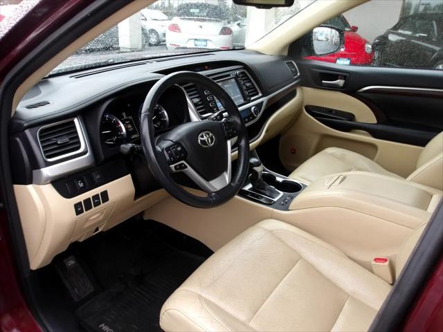 used 2016 Toyota Highlander car