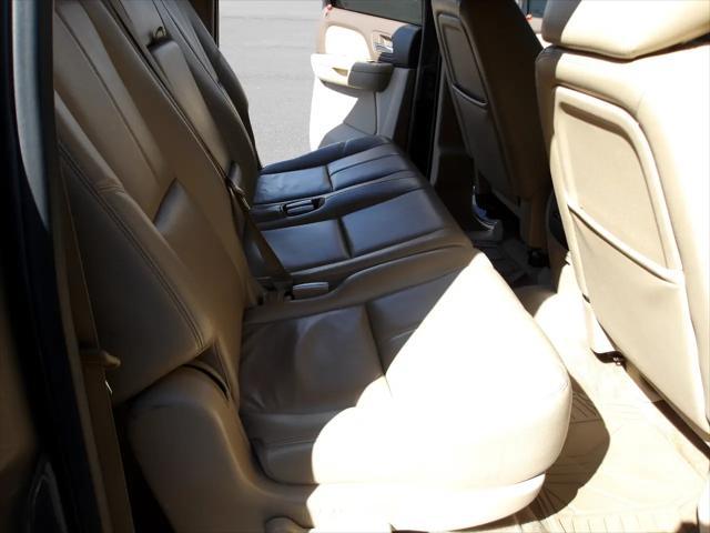 used 2013 GMC Yukon XL car, priced at $10,995