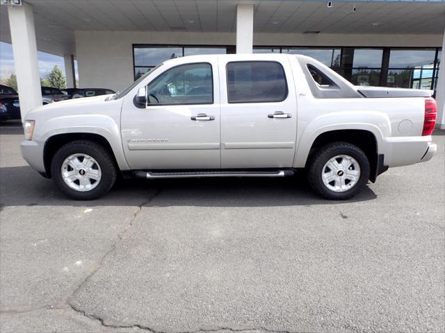 used 2008 Chevrolet Avalanche car, priced at $10,995