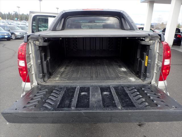 used 2008 Chevrolet Avalanche car, priced at $10,995