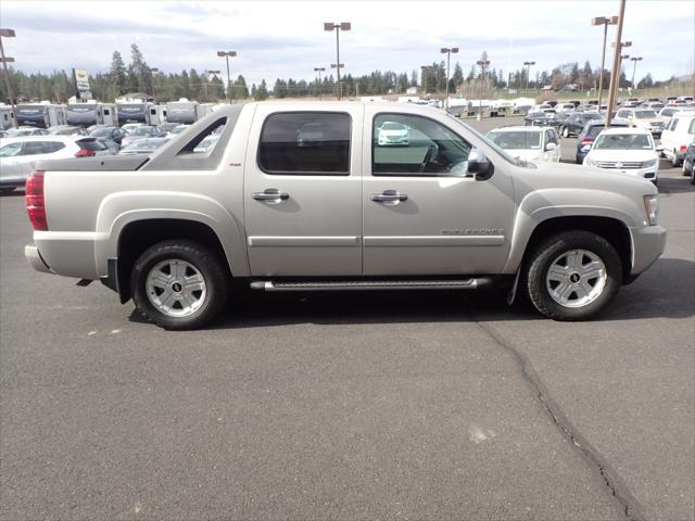 used 2008 Chevrolet Avalanche car, priced at $9,989