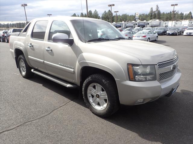 used 2008 Chevrolet Avalanche car, priced at $9,989