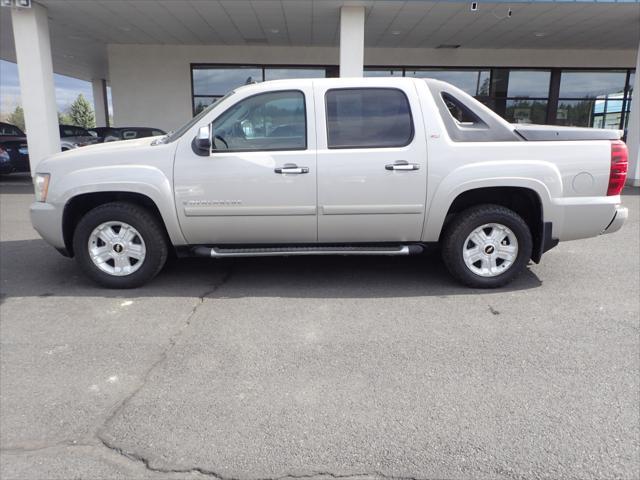 used 2008 Chevrolet Avalanche car, priced at $9,989