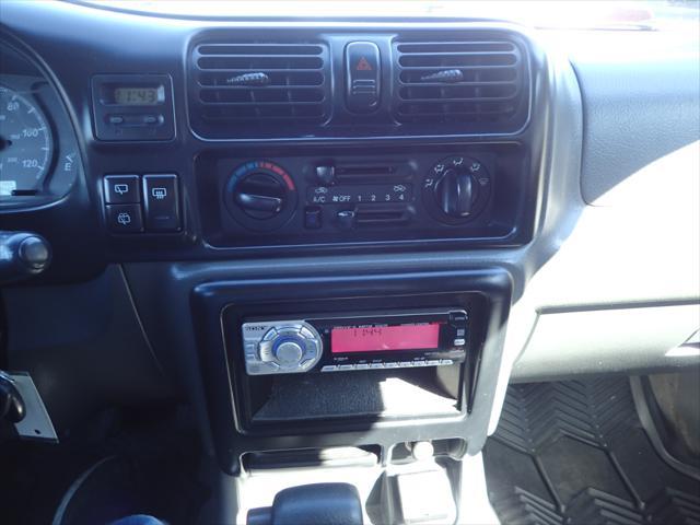 used 2001 Isuzu Rodeo car, priced at $6,995