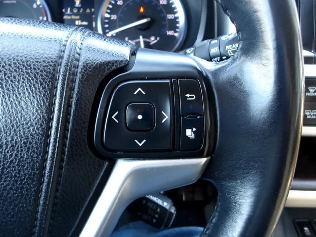 used 2014 Toyota Highlander car