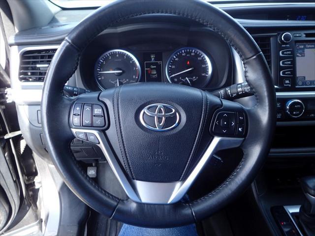 used 2015 Toyota Highlander car, priced at $18,739