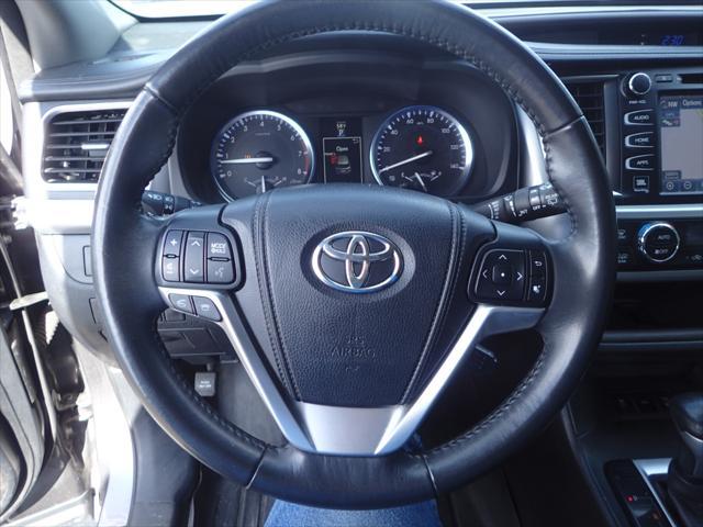 used 2015 Toyota Highlander car, priced at $18,239